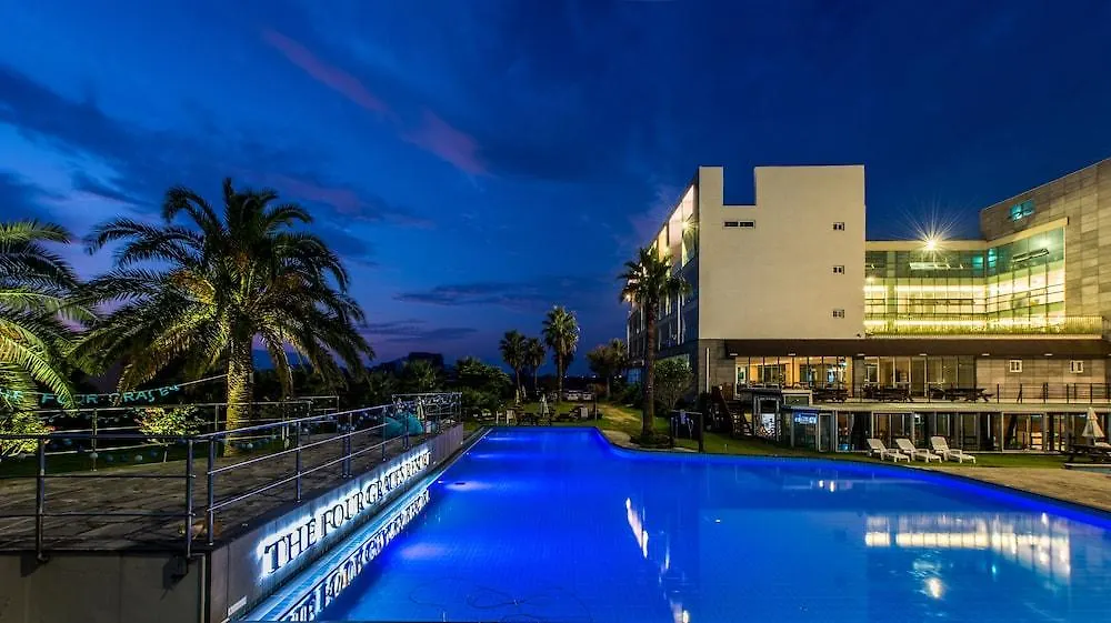 מלון ג'גו The Four Graces Resort