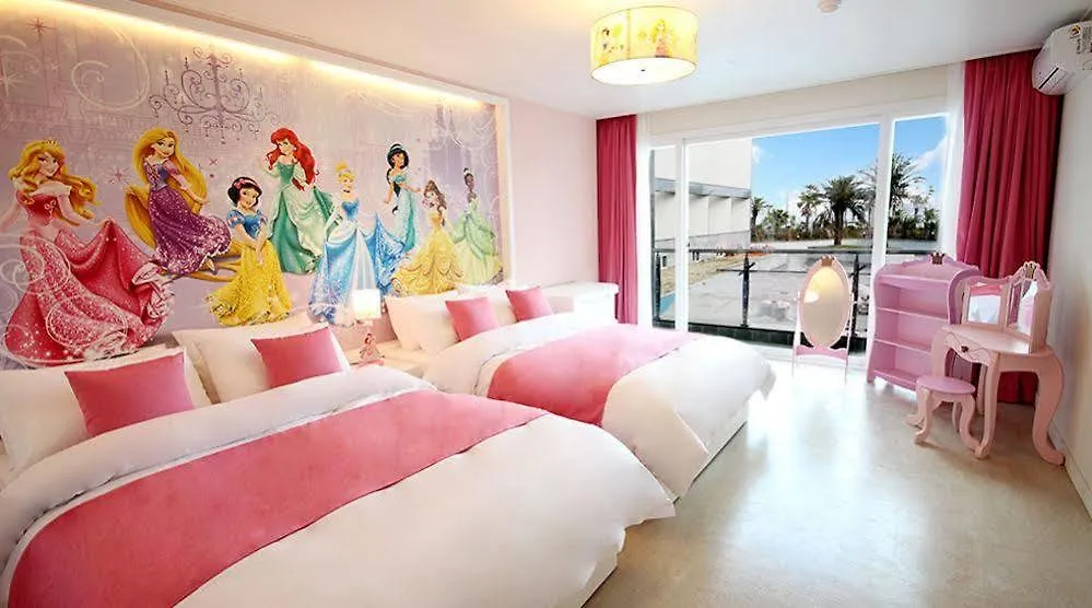 מלון ג'גו The Four Graces Resort
